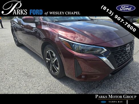 Used 2024 Nissan Sentra SV image 3