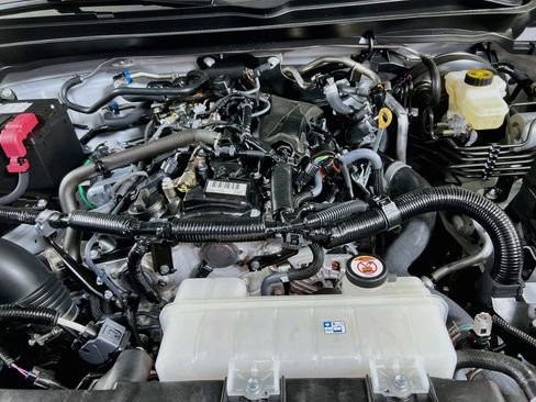 Used 2024 Toyota Tacoma TRD Off-Road image 28