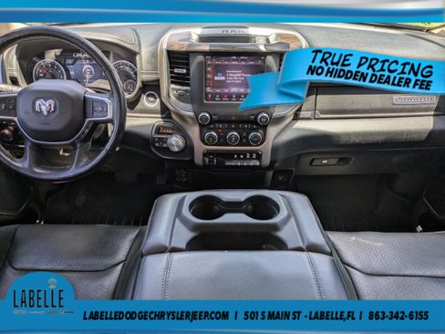 Used 2019 RAM 1500 Laramie AWD/4WD image 13