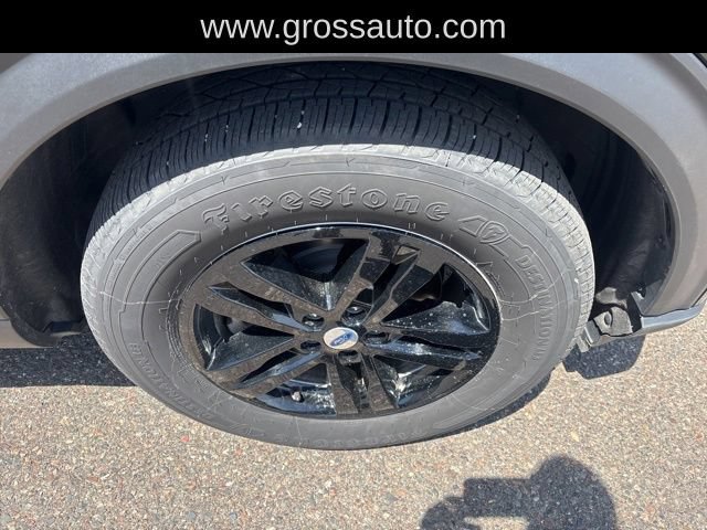 Used 2023 Ford Explorer XLT w/ Equipment Group 202A AWD/4WD image 26