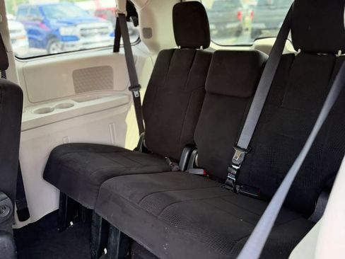 Used 2013 Dodge Grand Caravan SE FWD image 13