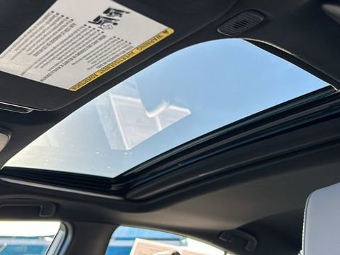 Used 2025 Toyota Camry SE w/ Multimedia Upgrade Package image 23