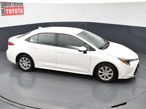 Used 2025 Toyota Corolla LE FWD image 20