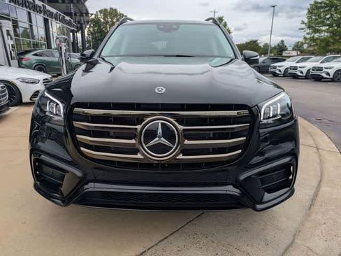 New 2026 Mercedes-Benz GLS 580 4MATIC image 3