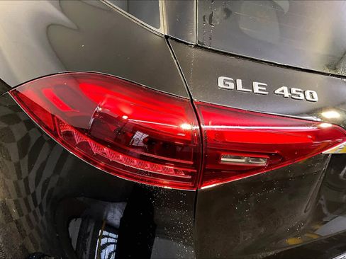 New 2026 Mercedes-Benz GLE 450 4MATIC image 5