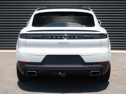 Certified 2026 Porsche Cayenne E-Hybrid Coupe AWD/4WD image 30