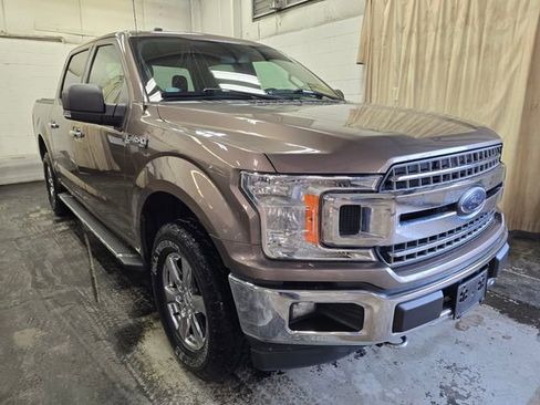 Used 2018 Ford F150 XLT w/ Equipment Group 302A Luxury image 4