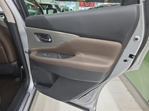 Used 2016 Nissan Murano Platinum w/ Platinum Technology Package AWD/4WD image 16