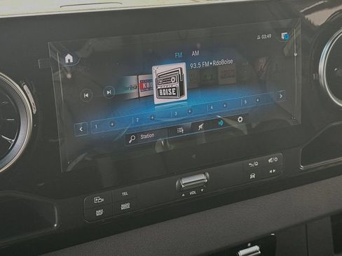 Used 2024 Mercedes-Benz Sprinter 2500 image 18