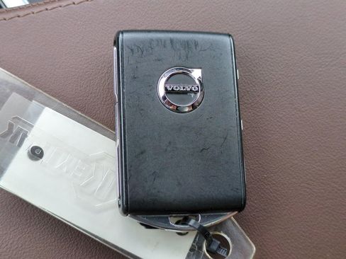 Used 2024 Volvo XC90 B6 Ultimate w/ Protection Package Premier image 26