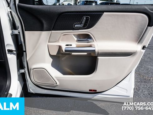 Used 2025 Mercedes-Benz GLA 250 4MATIC image 50