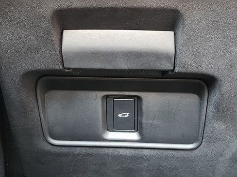 Used 2025 Land Rover Discovery Sport Dynamic SE AWD/4WD image 21