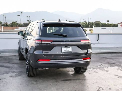 New 2026 Jeep Grand Cherokee Limited AWD/4WD image 7