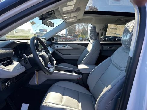 New 2026 Ford Explorer Active w/ Active Comfort Package AWD/4WD image 11