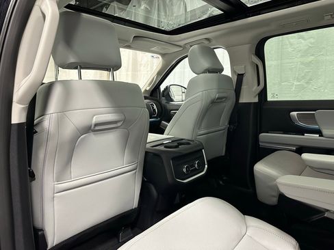 Used 2025 Ford Expedition Max Platinum image 49