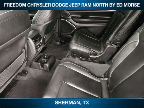 Used 2024 Jeep Grand Cherokee L Limited w/ Black Appearance Package RWD image 19