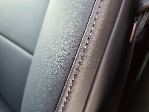 New 2026 GMC Canyon Elevation w/ Convenience Package image 15