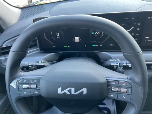 Used 2024 Kia EV9 Light image 13