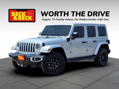 Used 2023 Jeep Wrangler Unlimited Sahara w/ Cold Weather Group AWD/4WD image 1