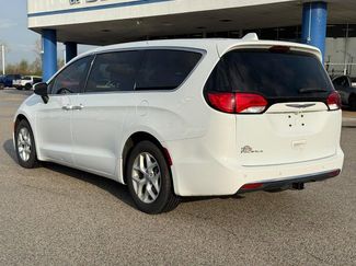 Used 2017 Chrysler Pacifica Touring Plus FWD video 3