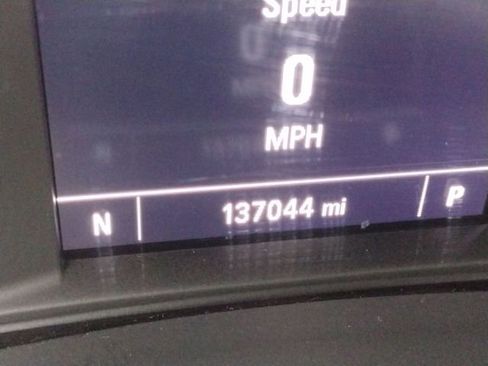 Used 2017 Chevrolet Malibu LT image 18