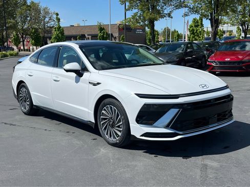 New 2026 Hyundai Sonata Limited FWD image 5