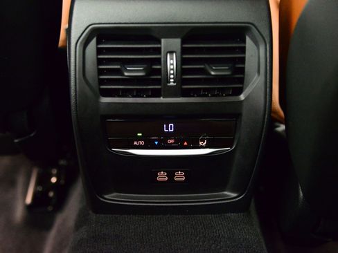 Used 2023 BMW M3 Sedan w/ Executive Package image 25