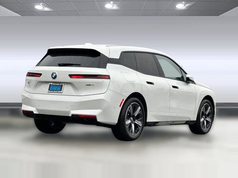 Used 2026 BMW iX xDrive45 AWD/4WD image 9
