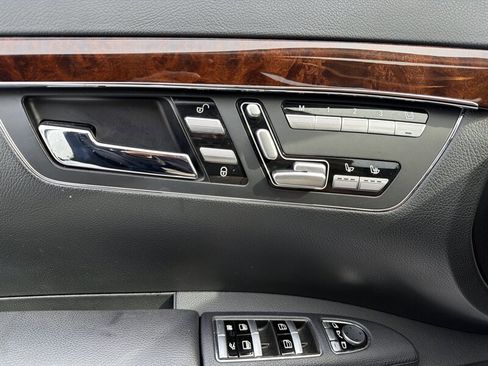 Used 2013 Mercedes-Benz S 550 image 38