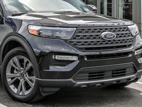 Certified 2024 Ford Explorer XLT w/ Equipment Group 202A AWD/4WD image 2