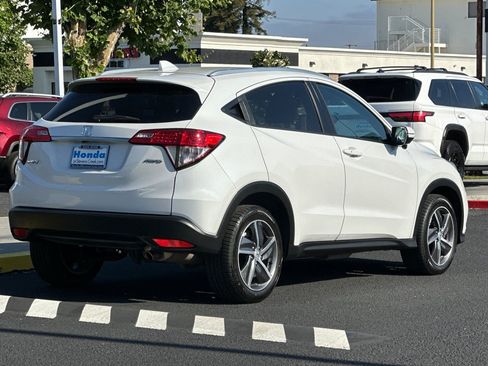 Used 2021 Honda HR-V EX-L image 8