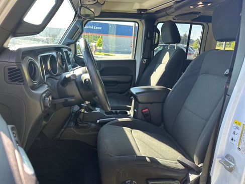 Used 2019 Jeep Wrangler Unlimited Sport S AWD/4WD image 6