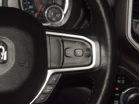 Used 2020 RAM 1500 Big Horn AWD/4WD image 40