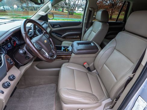 Used 2019 Chevrolet Tahoe LT image 41