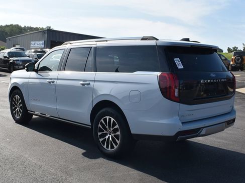 Used 2025 Ford Expedition Max Platinum AWD/4WD image 2