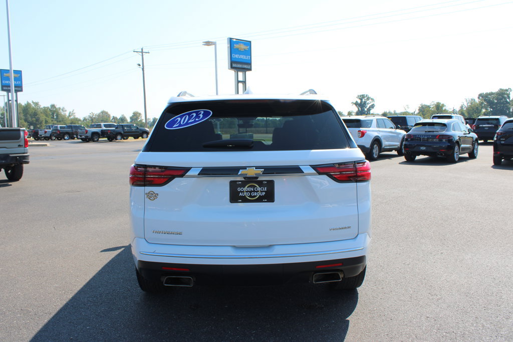 Used 2023 Chevrolet Traverse Premier FWD image 8
