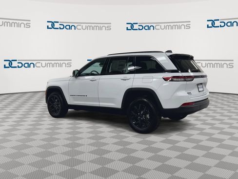 New 2026 Jeep Grand Cherokee Altitude AWD/4WD image 6