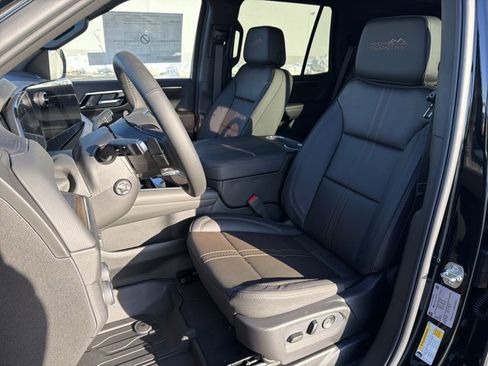 New 2026 Chevrolet Tahoe High Country image 13