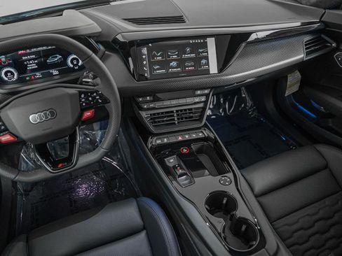 New 2026 Audi RS e-tron GT performance AWD/4WD image 16
