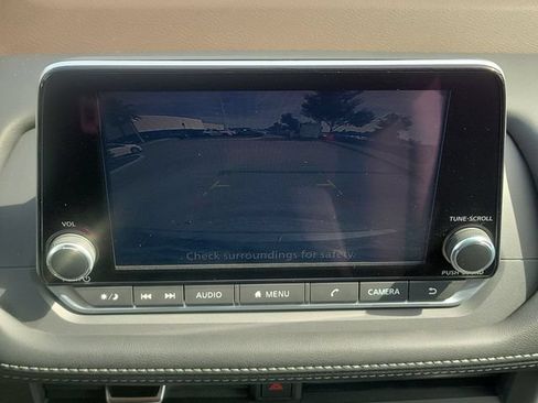 Used 2023 Nissan Rogue SV FWD image 26