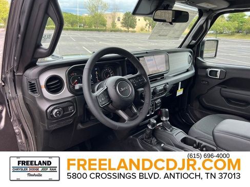 New 2025 Jeep Gladiator Sport image 9