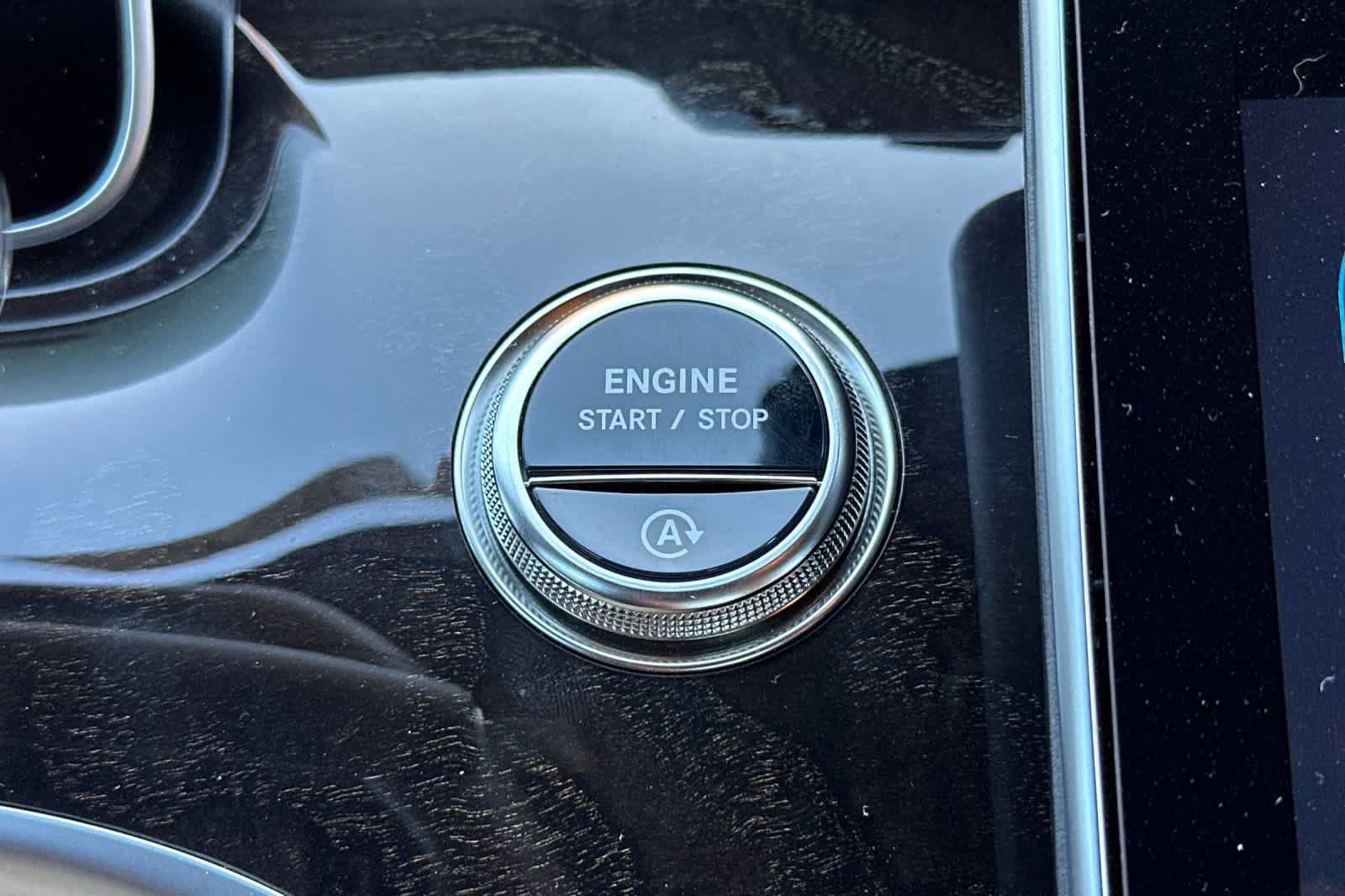 Certified 2026 Mercedes-Benz C 300 4MATIC Sedan image 20