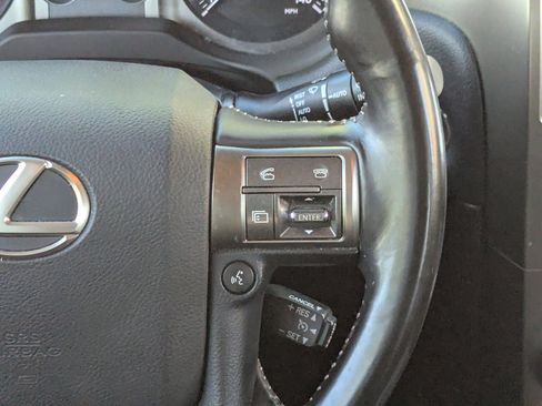 Used 2019 Lexus GX 460 image 18