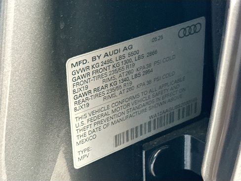 Used 2025 Audi Q5 Premium Plus w/ Premium Plus AWD/4WD image 35