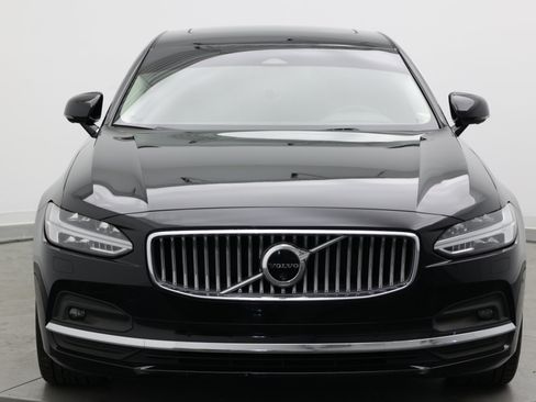 Used 2024 Volvo S90 B6 Plus AWD/4WD image 2