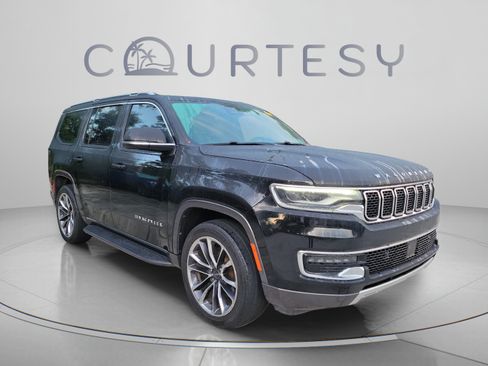 Used 2022 Jeep Wagoneer Series II w/ Premium Group I RWD image 4