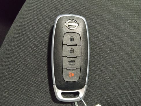 Used 2024 Nissan Sentra SV image 32