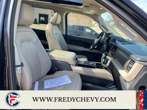 Used 2024 Ford Expedition Limited AWD/4WD image 40
