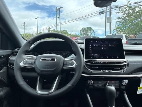 New 2026 Jeep Compass Latitude AWD/4WD image 10