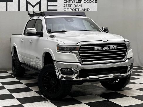 Used 2025 RAM 1500 Laramie AWD/4WD image 1